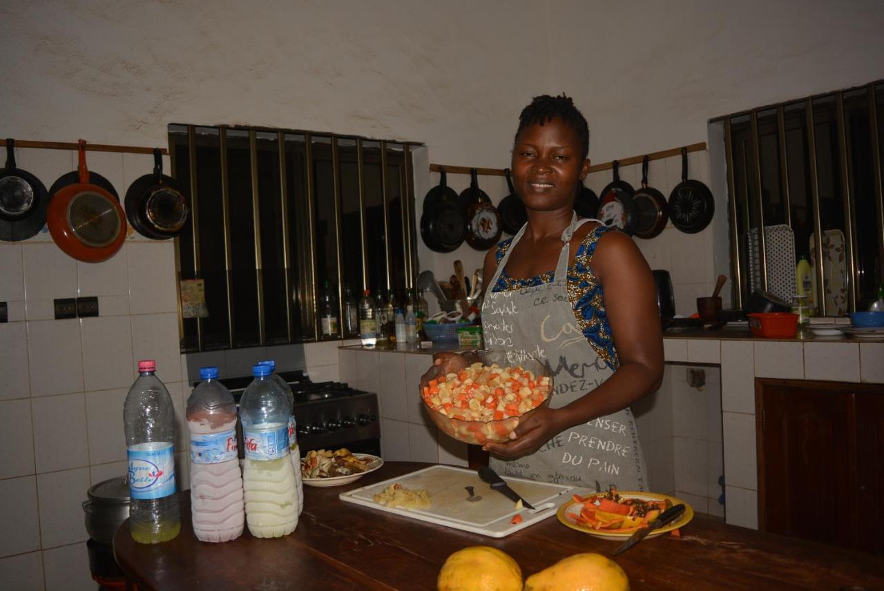 Chez Sabine Bed & Breakfast Abomey Bagian luar foto