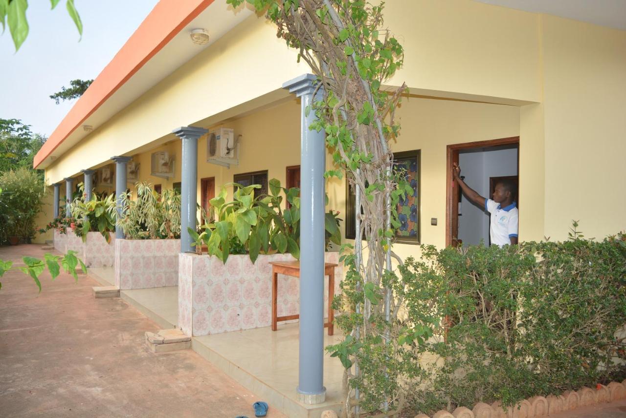 Chez Sabine Bed & Breakfast Abomey Bagian luar foto