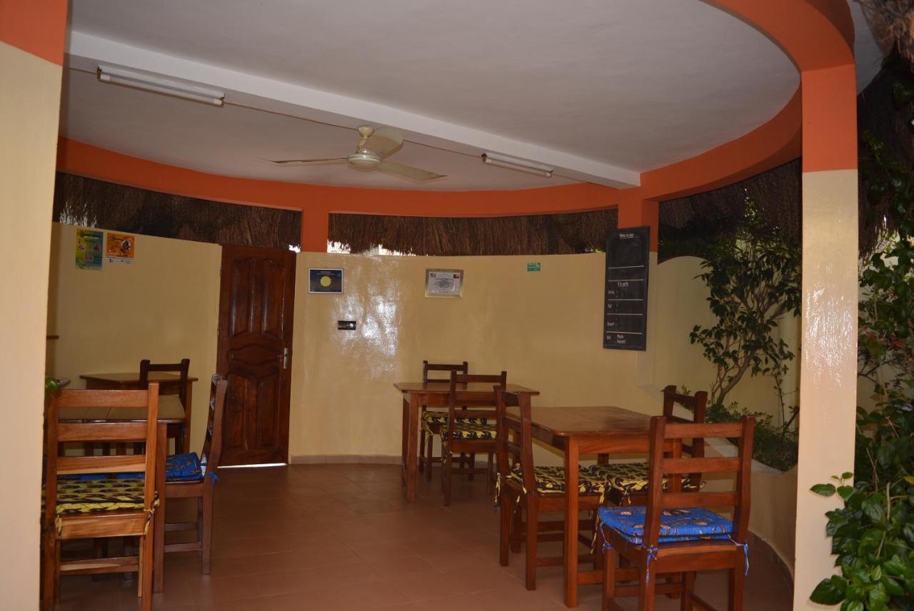 Chez Sabine Bed & Breakfast Abomey Bagian luar foto