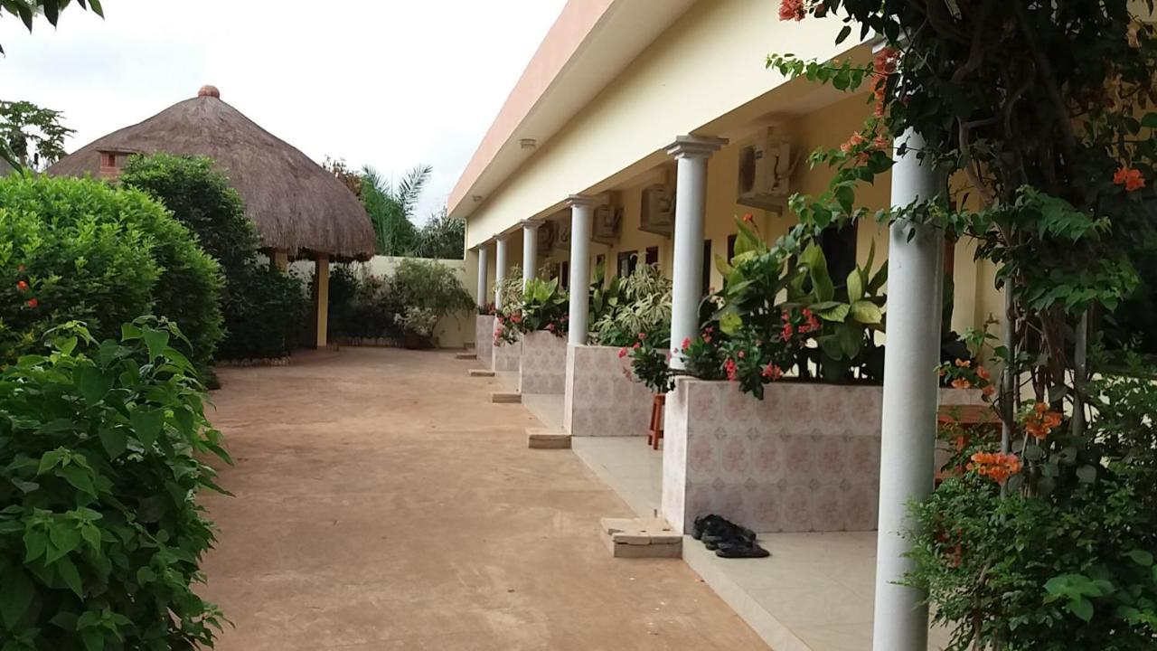 Chez Sabine Bed & Breakfast Abomey Bagian luar foto