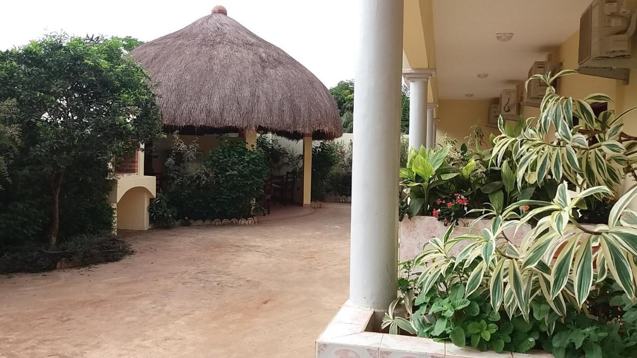 Chez Sabine Bed & Breakfast Abomey Bagian luar foto