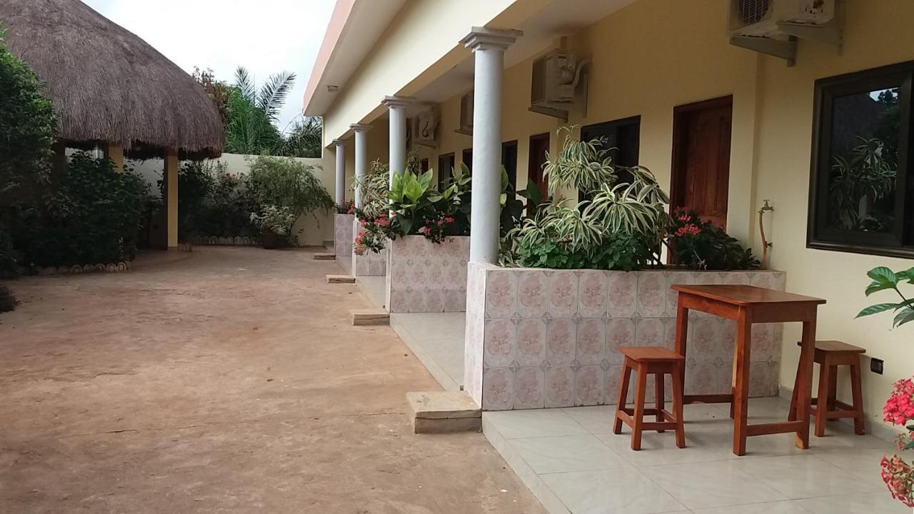 Chez Sabine Bed & Breakfast Abomey Bagian luar foto